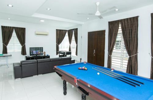 Tanjung Tokong Villa | Tanjung Bungah Villa 20 pax Mahjong Snooker and More Close to Beach