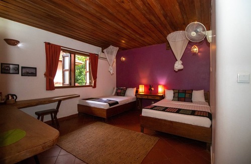 Krong Kaeb Hotel | Tara Lodge