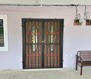 Kampung Tok Kamis House | Teratak Cikgu Roomstay 2