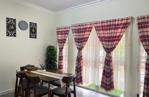 Bandar Indera Mahkota House | Teratak D'NZ Indera Mahkota 6