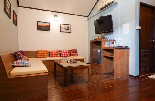 Amphawa Hotel | Thanicha Resort Amphawa
