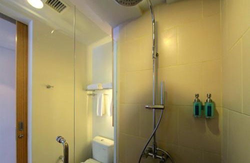 Bogor Tengah Hotel | THE 1O1 Bogor Suryakancana