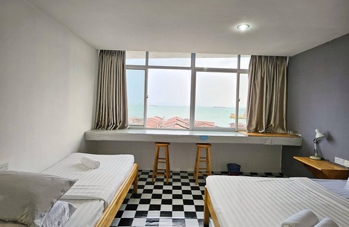 Historic George Town Hostel | The 60
