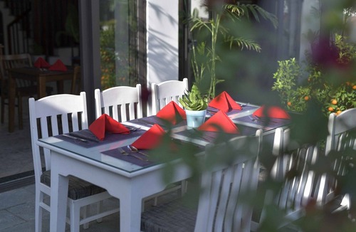 Cam Chau Villa | THE ANCIENT TOWN BEAUTY VILLA WITH 9 BED ROOMS FOR 22 GUESTS WITH OUTDOOR POOL