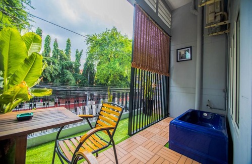 Daun Penh Hotel | The Artist Residence