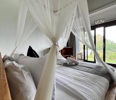 Songan Bed & Breakfast | The Cliff Villa