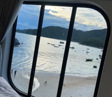 Tan Hiep House | The Coral Homestay & Pub
