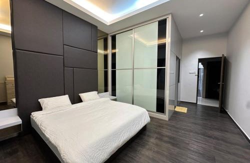 Kluang House | The Corner Homestay - Taman Sri Kluang
