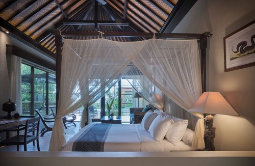 Kayu Putih Hotel | The Damai