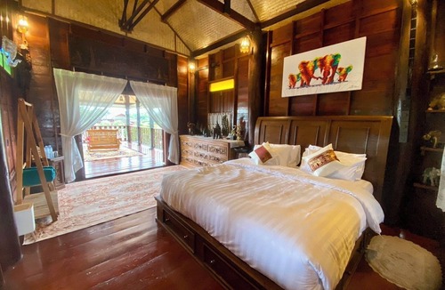 San Pa Thong Resort | The Elephant House and Pool Villas