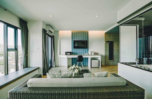Ranong Hotel | The Galla Hotel