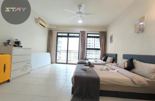 Sekudai Apartment | The Garden 3BR Family Cozy Suites Netflix BySTAY