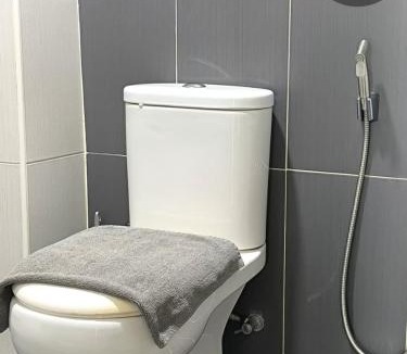 Sekudai Apartment | The Garden 3BR Family Cozy Suites Netflix BySTAY