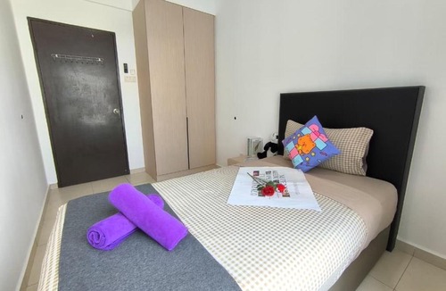Sekudai Apartment | The Garden 3BR Family Suites Skudai Netflix BySTAY