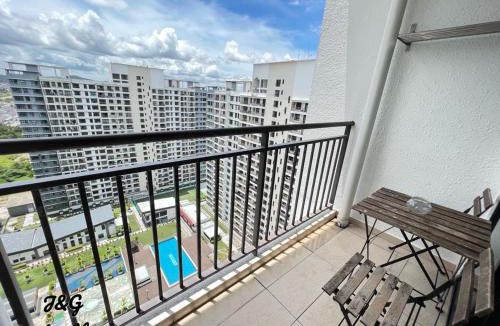Sekudai Apartment | The Garden by J&G - FREE WiFi & Netflix