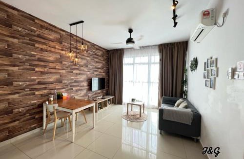 Sekudai Apartment | The Garden by J&G - FREE WiFi & Netflix