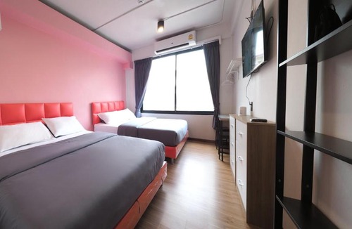Bangkok City Centre Hostel | The Hat Trick Hostel