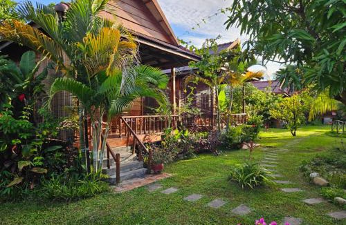 Kampot House | The Hidden Oasis Bungalows