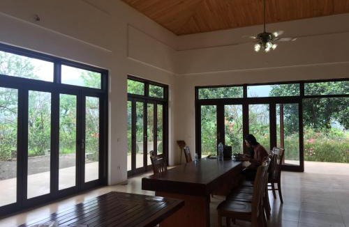 Quoc Oai Resort | The Hideout Villa