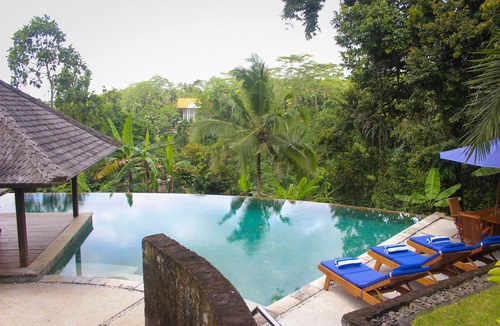 Ubud City-Centre Villa | The Ikat Villa