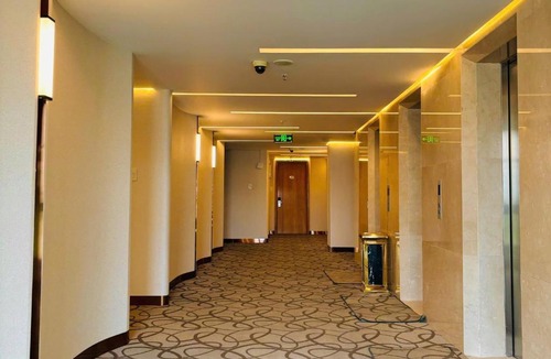 Ninh Kieu Hotel | The IRIS SIGNATURE HOTEL AND SPA