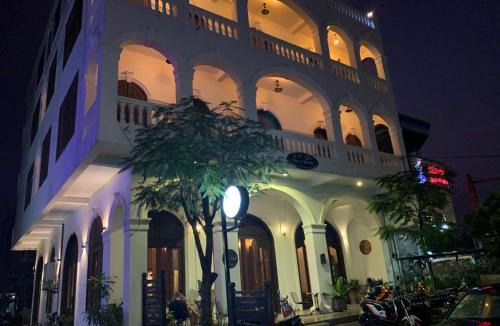 Kampot Hotel | The J Break Boutique
