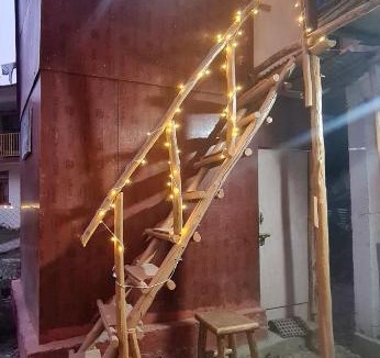Old Manali Bed & Breakfast | The Joint Cafe & Homestay India