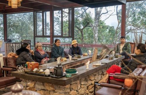 Van Chan Hotel | The Legend of Dragon Tea Suoi Giang