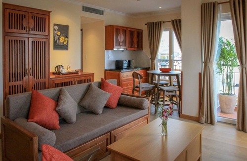 Ninh Kieu Hotel | The Lighthouse