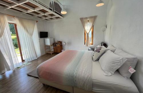 Hua Hin Bed & Breakfast | The Little Clay House (Huahin)