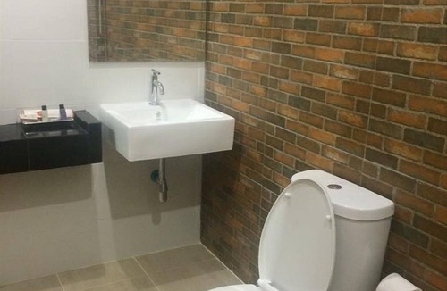 Sung Noen Hotel | The Lofts Eco