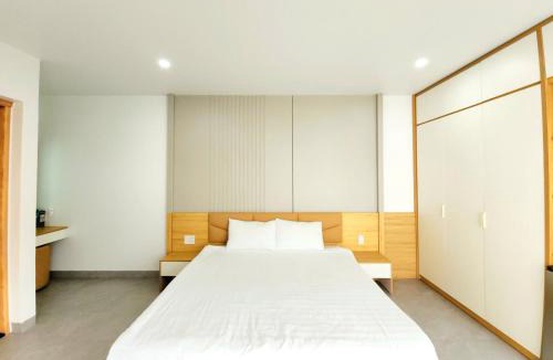 Hai Phong Apartment | The LuxHomes Royal Apartment 193 Văn Cao