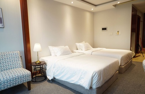 Hang Xanh Apartment | The Manor 2 - Free Pool, 2 Twins Beds, Landmark 81 View, Near CBD.