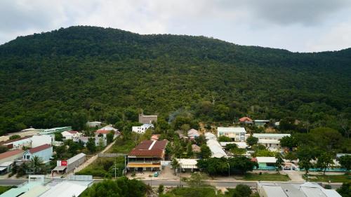Ham Ninh Hotel | The May Phu Quoc Homestay