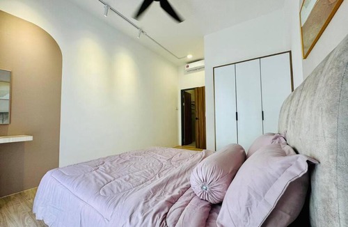 Kuching Apartment | The Muji Glen3R2B with Netflix, 6pax YPM112