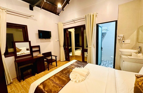 Khu 6 Hotel | The Poplar Resort
