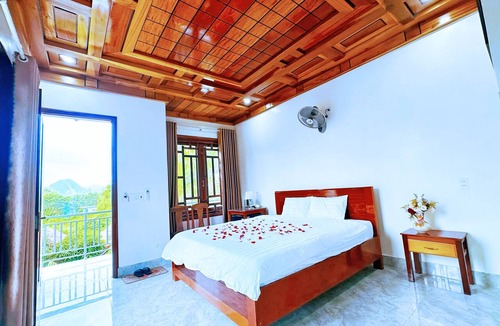 Son Trach Hotel | The Ridge Haven