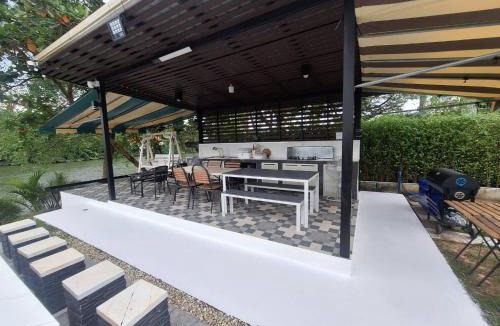 Chanthaburi Villa | The river chan pool villa
