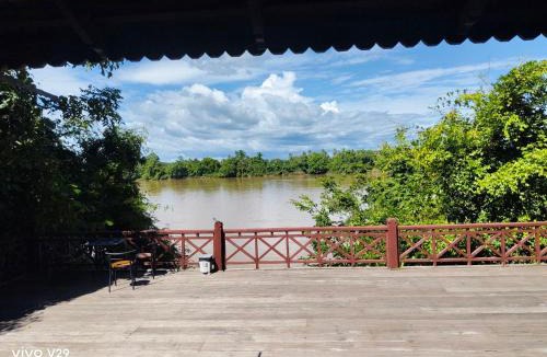 Veun Sai Hotel | The Riverside Lodge & Trekking
