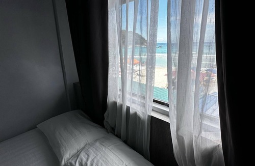 Pulau Perhentian Kecil Hostel | The Room Perhentian Island