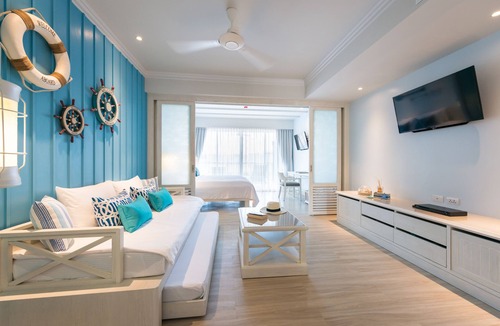 Khuekkhak Hotel | The Sands Khao Lak by Katathani