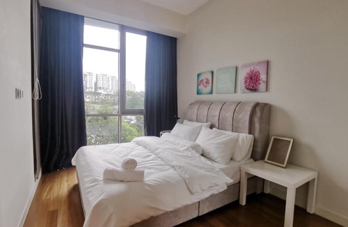 Sri Hartamas Apartment | The Signature & Hotel Suites Mont Kiara Kuala Lumpur