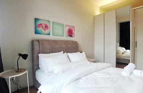 Sri Hartamas Apartment | The Signature & Hotel Suites Mont Kiara Kuala Lumpur
