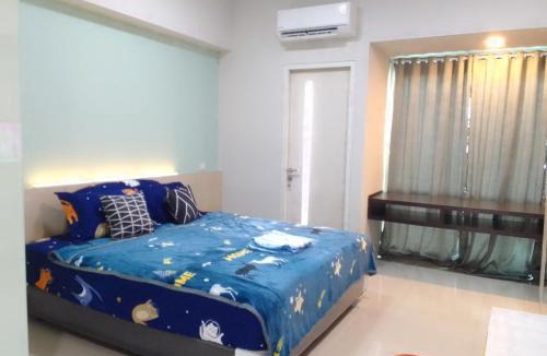Siwalankerto Apartment | The Square - King Suite - Apartemen Service - 2Person - NetFlix Wifi - Near Petra Campus