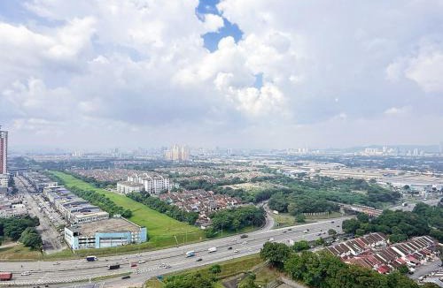 One City Apartment | The Square One City Mall Premium Family 3R2B 8pax by Luvit Stay