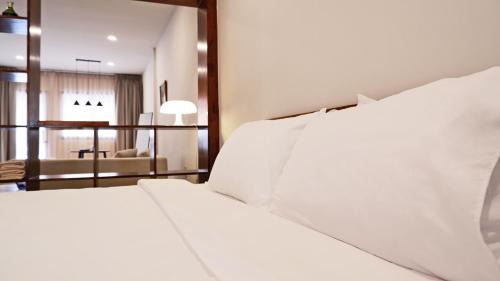 Loei Province Bed & Breakfast | The Studio