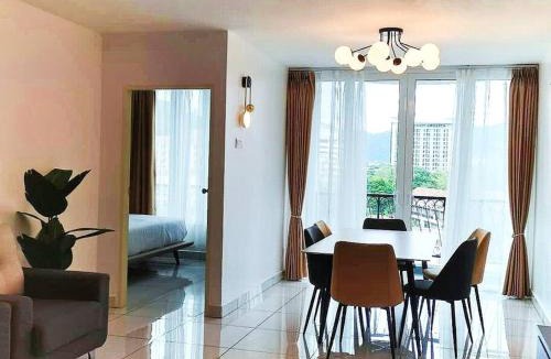 Kampung Pokok Asam Apartment | THE SUNDAVILLE SUITE - EXQUISITE 3 BEDROOMS*8PAX*