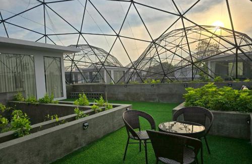 Hin Lek Fai Villa | The Ten Poolvilla Huahin