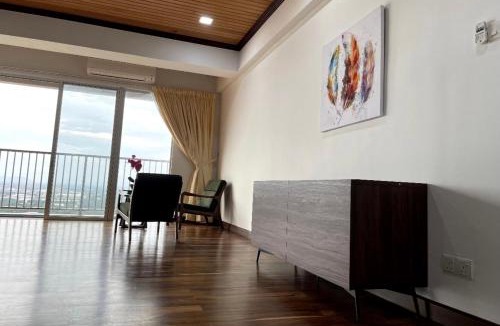 Sitiawan Apartment | The Venus - Spacious Wooden TOP Floor Apartment