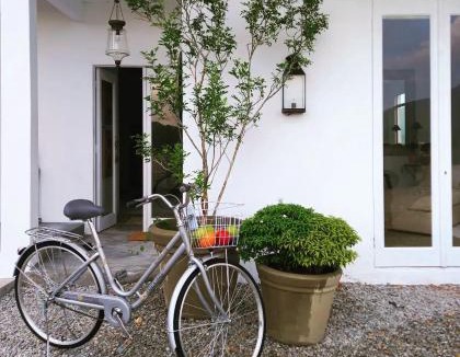 Bukit Temin House | The White House Homestay